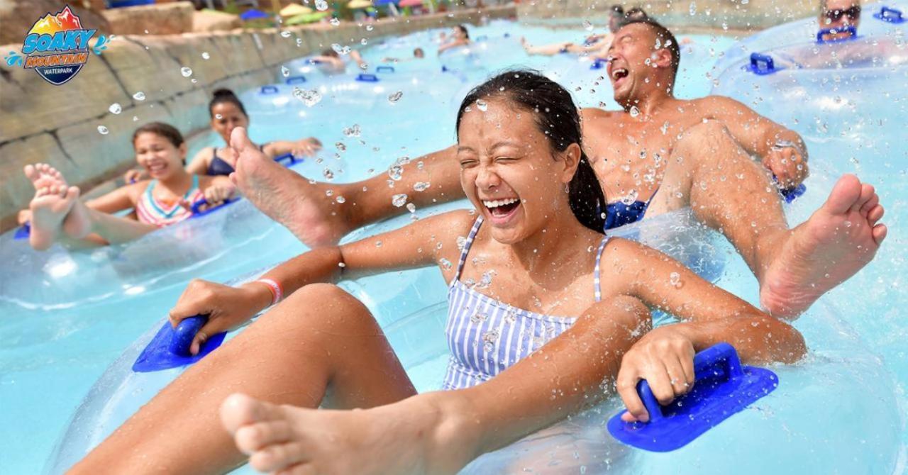 A Bear'S Alpine Splash Villa Pigeon Forge Luaran gambar